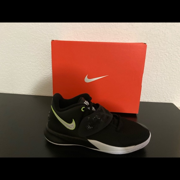 NEW NIKE KYRIE FLYTRAP III (GS) SIZE 4.5 5.5 6 6.5  BQ5620001 AUTHENTIC KIDS - Picture 6 of 16